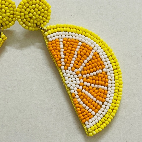 Handmade beaded earrings - Picture 4 of 5